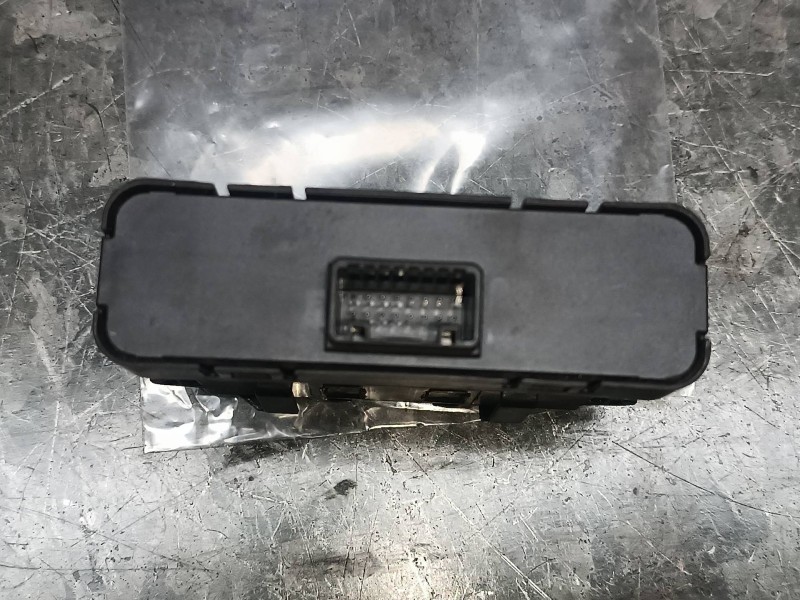 Recambio de modulo confort para dacia duster ii referencia OEM IAM 284Z15104R GW3CH 