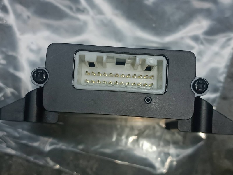 Recambio de modulo electronico para dacia duster ii referencia OEM IAM 28AA18855R  LECTOR TARJETA