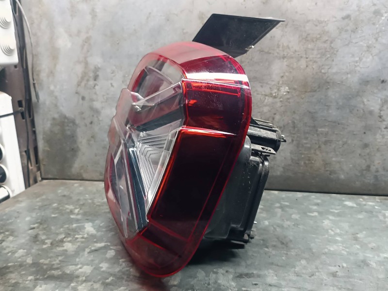 Recambio de piloto trasero derecho para dacia duster ii referencia OEM IAM 265507316R 62323206 