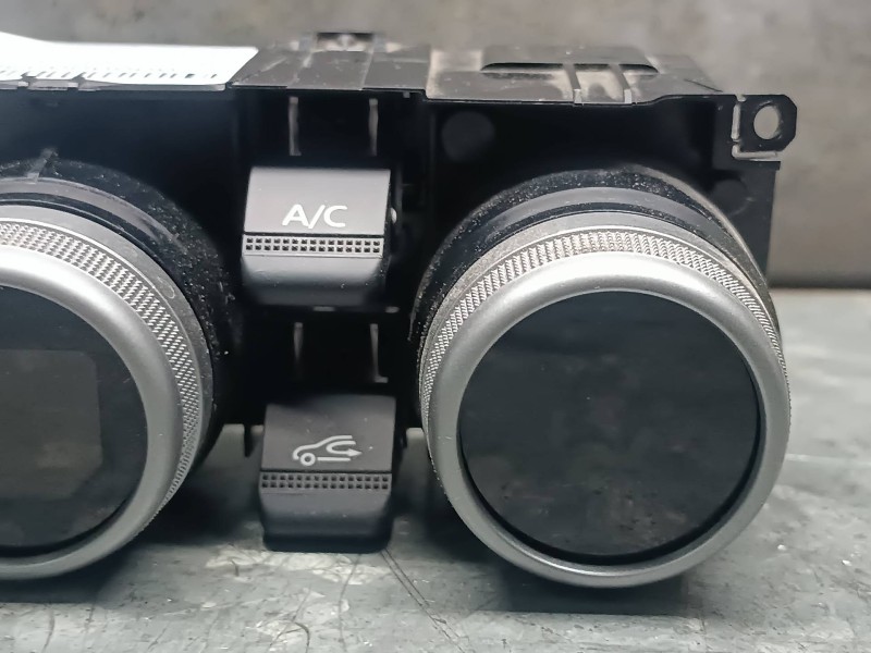 Recambio de mando climatizador para dacia duster ii referencia OEM IAM 275001148R  