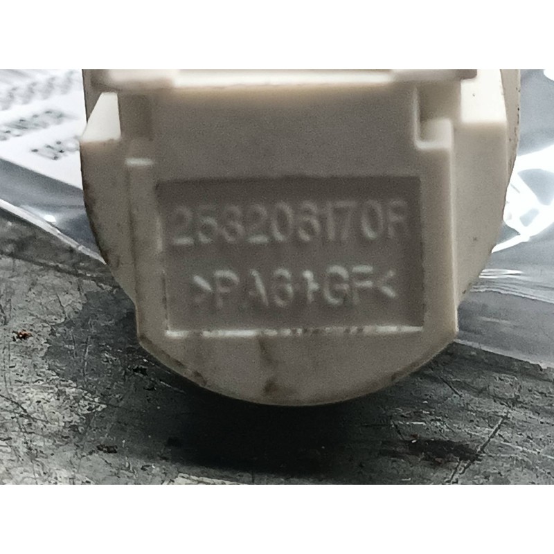 Recambio de sensor para dacia duster ii referencia OEM IAM 253206170R CONECTOR 4 PINES LUZ DE FRENO