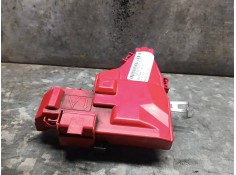 Recambio de caja reles / fusibles para dacia duster ii referencia OEM IAM 030111401   2