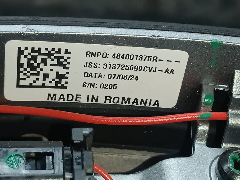 Recambio de volante para dacia duster ii referencia OEM IAM 484001375R  PIEL