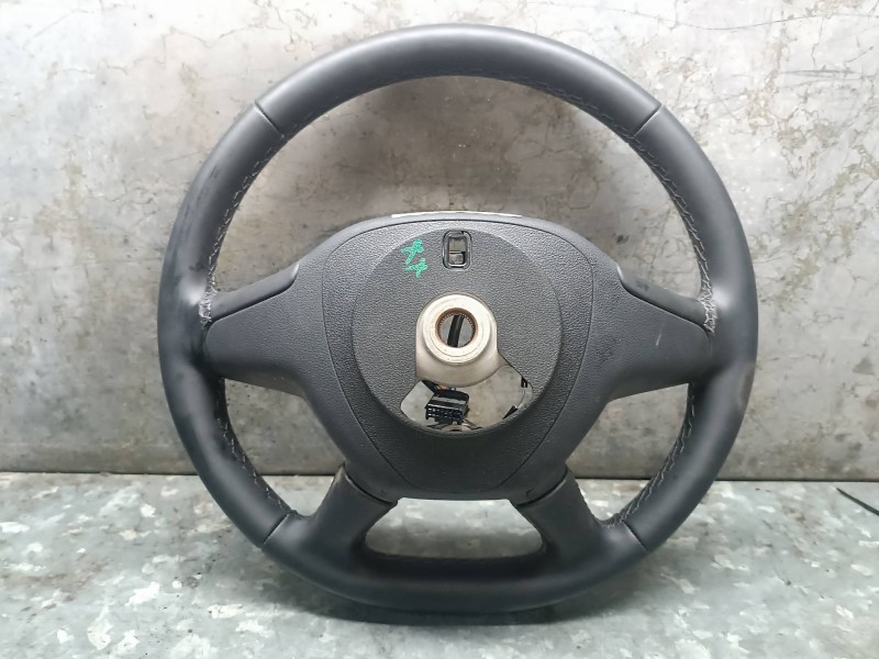 Recambio de volante para dacia duster ii referencia OEM IAM 484001375R  PIEL