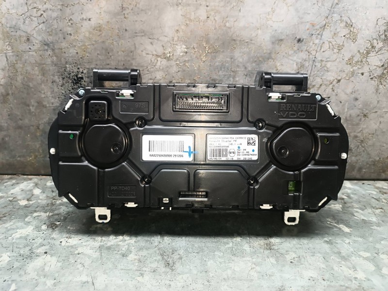 Recambio de cuadro instrumentos para dacia duster ii referencia OEM IAM 248093720R  VDO