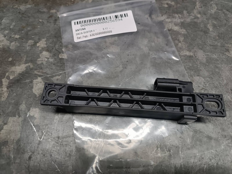 Recambio de antena para dacia duster ii referencia OEM IAM A3C0086960000 285E66XJ0A 240219 19A