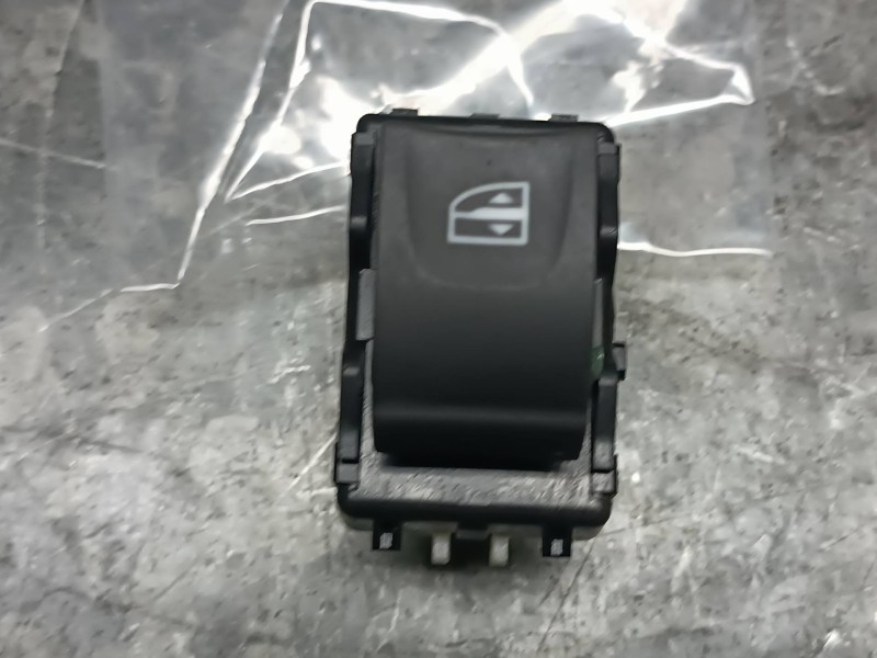 Recambio de mando elevalunas trasero derecho para dacia duster ii referencia OEM IAM 254215514R  CONECTOR 6 PINES