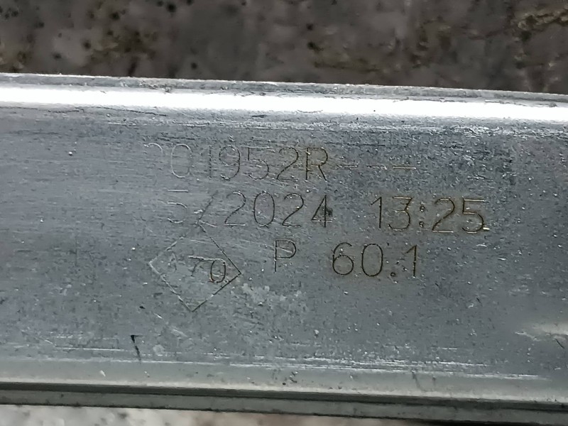 Recambio de elevalunas delantero derecho para dacia duster ii referencia OEM IAM 807201952R  ELECTRICO