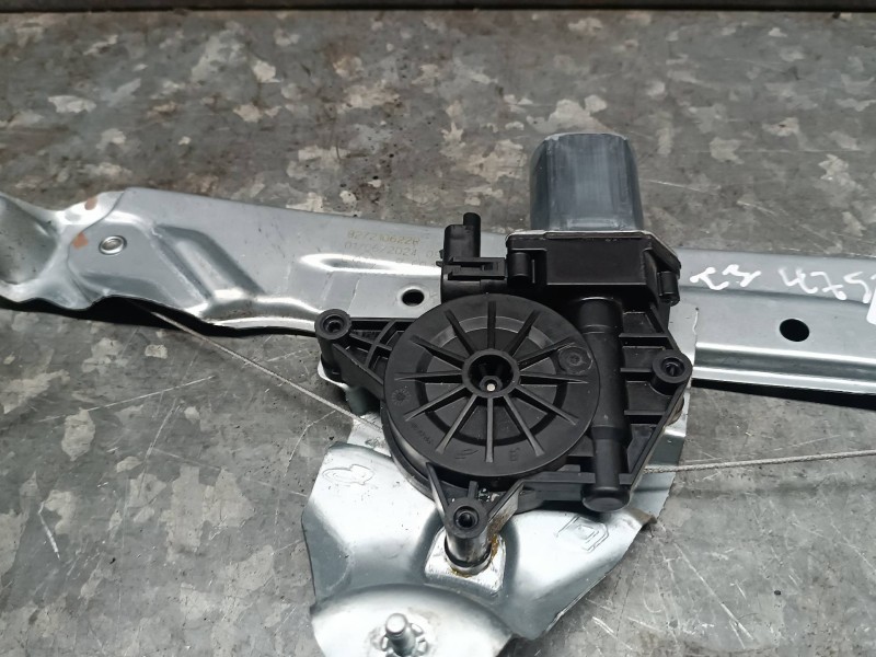 Recambio de elevalunas trasero izquierdo para dacia duster ii referencia OEM IAM 827210622R  ELECTRICO