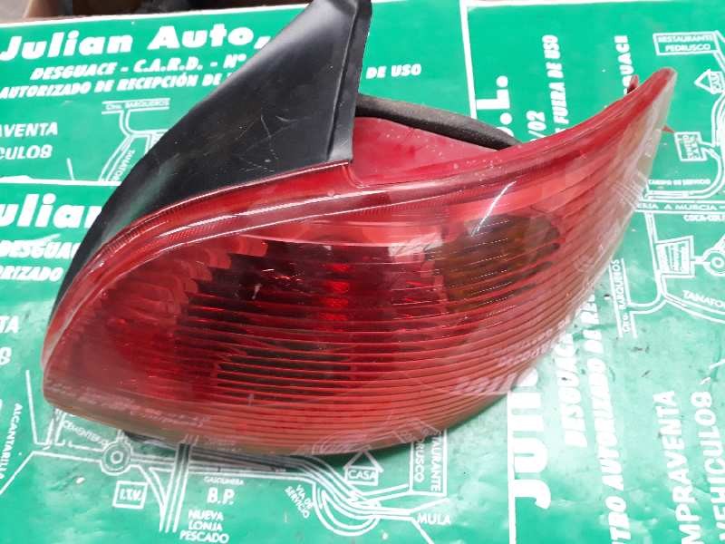 Recambio de piloto trasero derecho para peugeot 206 berlina look referencia OEM IAM   