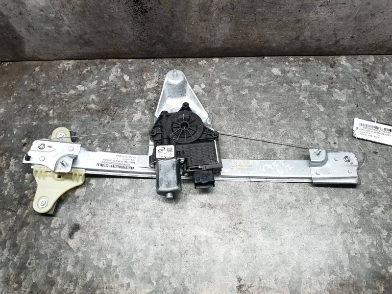 Recambio de elevalunas delantero izquierdo para dacia duster ii referencia OEM IAM 807217664R  ELECTRICO
