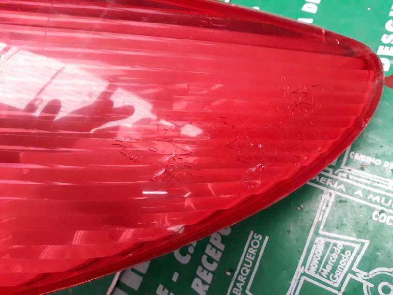 Recambio de piloto trasero derecho para peugeot 206 berlina look referencia OEM IAM   