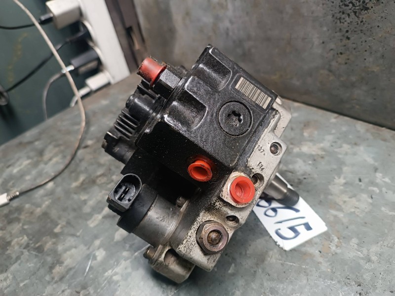 Recambio de bomba inyeccion para audi a6 berlina (4f2) referencia OEM IAM 059130755E 0445010090 BOSCH