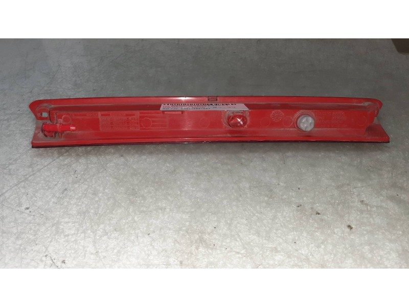 Recambio de luz central de freno para ford focus lim. business referencia OEM IAM 8A6113A613AJ 8A6113A613BE 8A6113A613CE