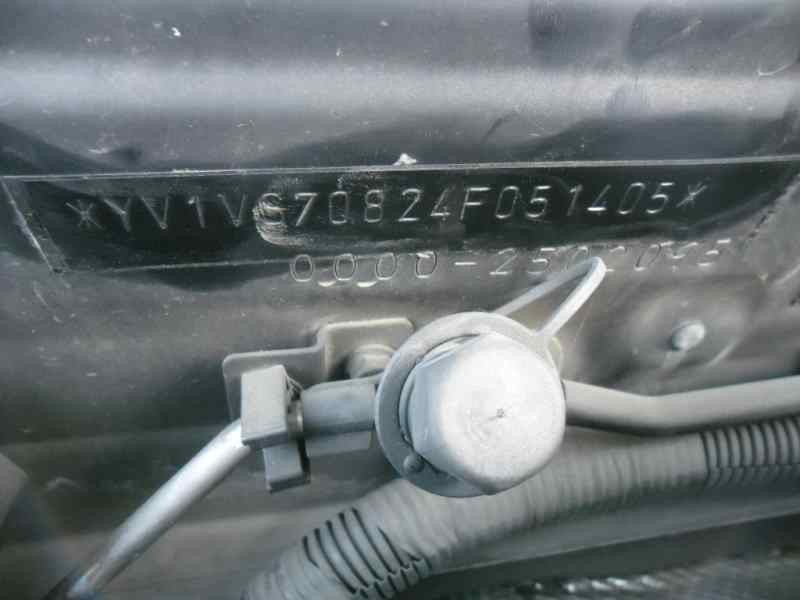 volvo s40 berlina del año 2004