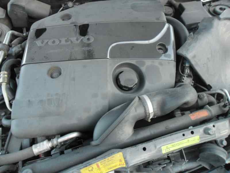 volvo s40 berlina del año 2004