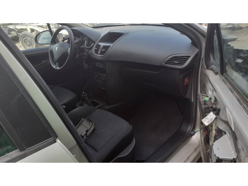 peugeot 207 del año 2008