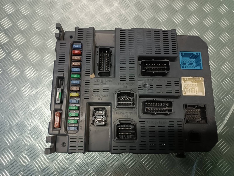 Recambio de centralita motor uce para peugeot 207 referencia OEM IAM 9665424480 9663798280 KIT- VALEO