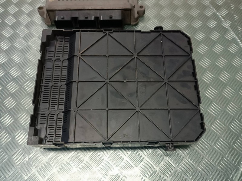 Recambio de centralita motor uce para peugeot 207 referencia OEM IAM 9665424480 9663798280 KIT- VALEO