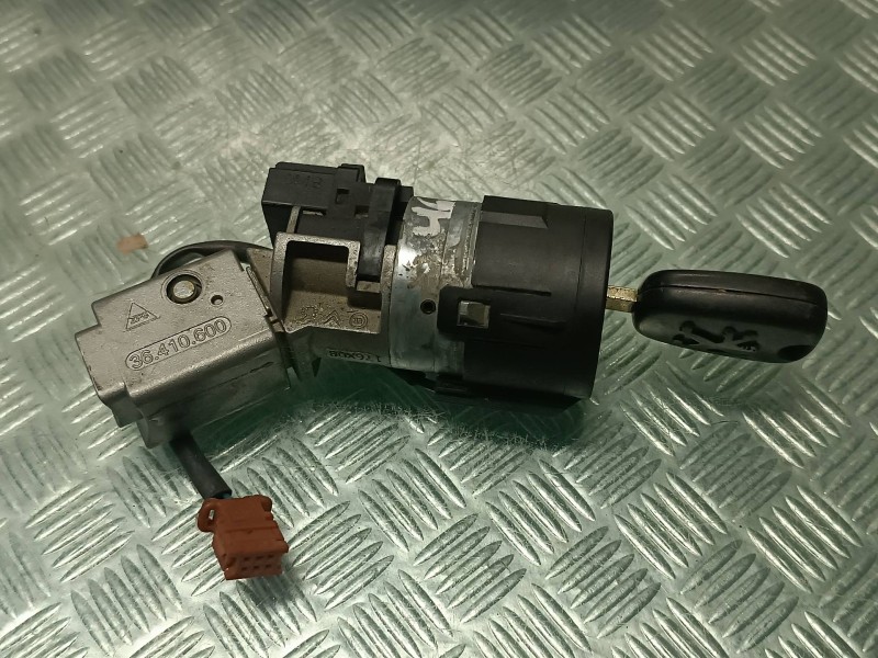 Recambio de centralita motor uce para peugeot 207 referencia OEM IAM 9665424480 9663798280 KIT- VALEO