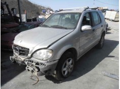 mercedes-benz clase m (w163) del año 2002 2