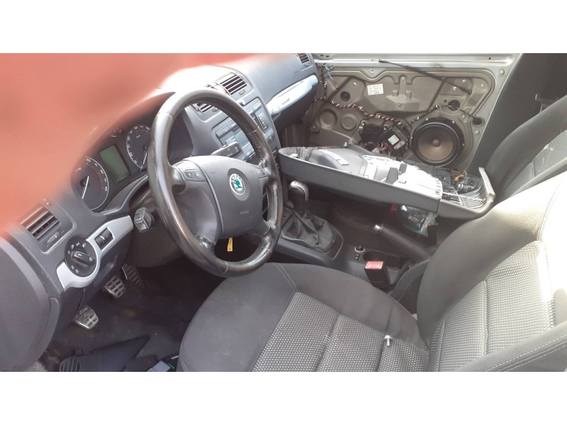 skoda octavia berlina (1u2) del año 2007