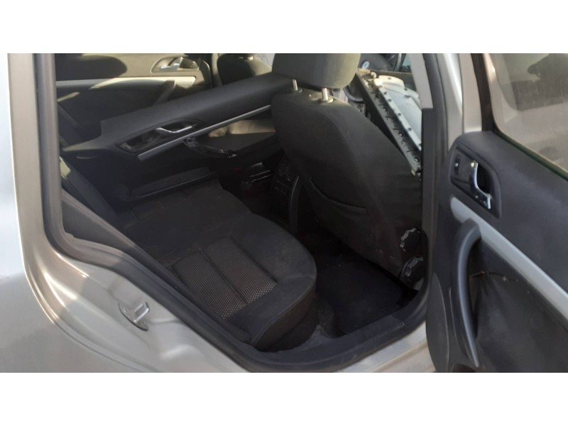 skoda octavia berlina (1u2) del año 2007