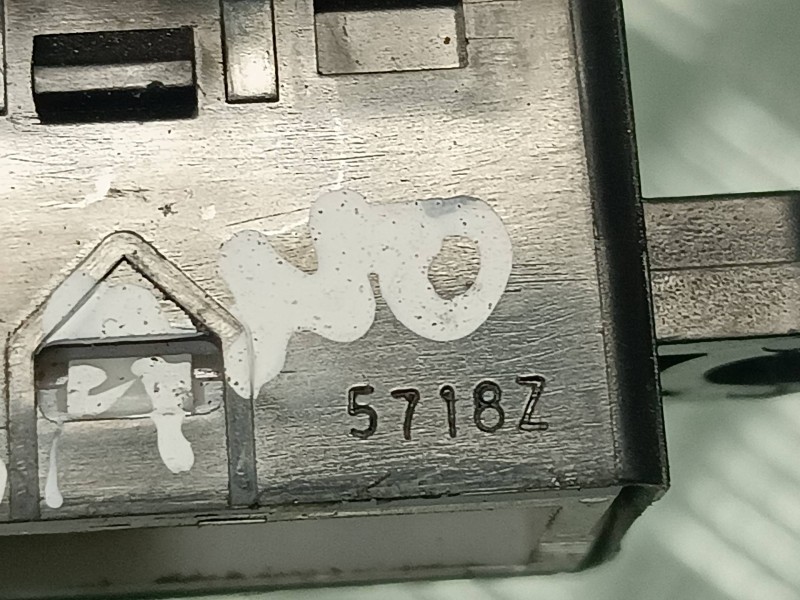 Recambio de mando elevalunas delantero derecho para nissan murano (z50) referencia OEM IAM 5718Z  CONECTOR 5 PINES