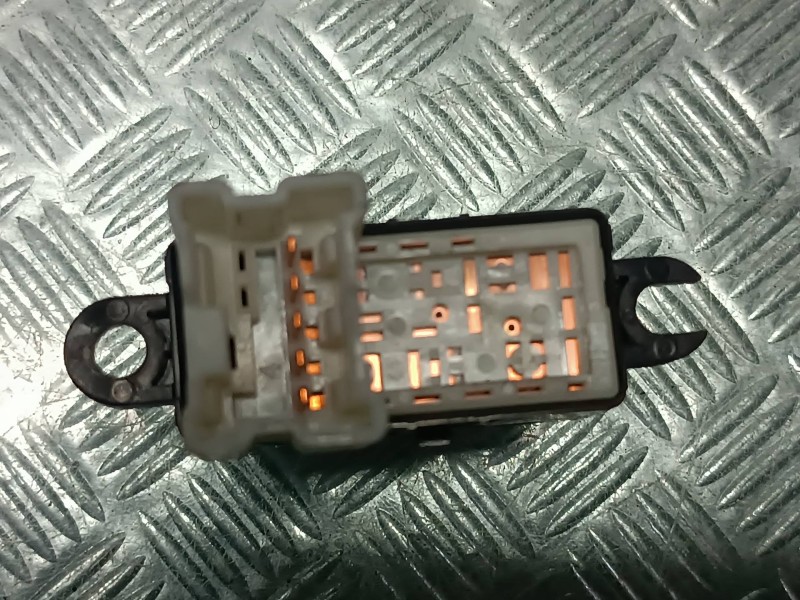 Recambio de mando elevalunas delantero derecho para nissan murano (z50) referencia OEM IAM 5718Z  CONECTOR 5 PINES