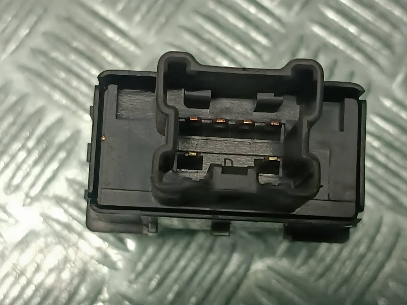 Recambio de interruptor para nissan murano (z50) referencia OEM IAM  CONECTOR 6 PINES CALEFACTOR ASIENTO