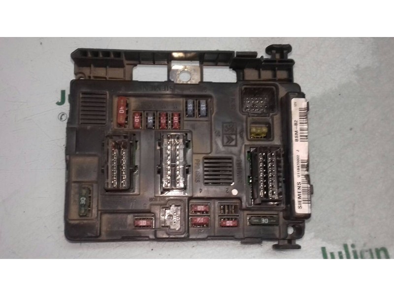 Recambio de caja reles / fusibles para peugeot partner (s2) combiespace referencia OEM IAM 965061858000 BSM - B2 SIEMENS