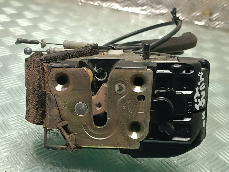 Recambio de cerradura puerta trasera izquierda para nissan murano (z50) referencia OEM IAM   CONECTOR 4 PINES