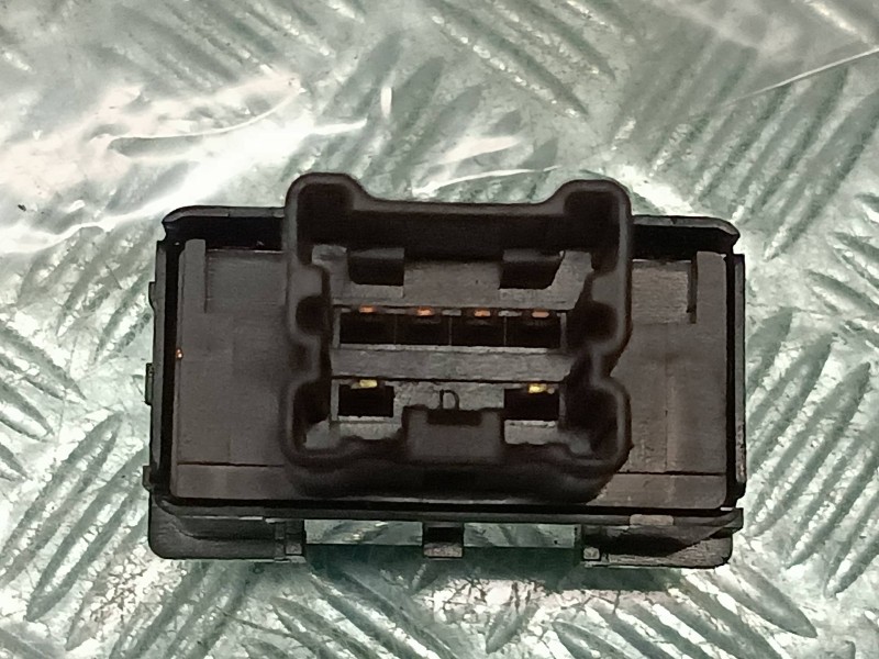 Recambio de interruptor para nissan murano (z50) referencia OEM IAM  CONECTOR 6 PINES CALEFACTOR ASIENTO