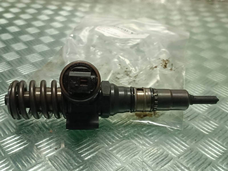 Recambio de inyector para audi a4 berlina (8e) referencia OEM IAM 0414720404 PDB027 BOSCH