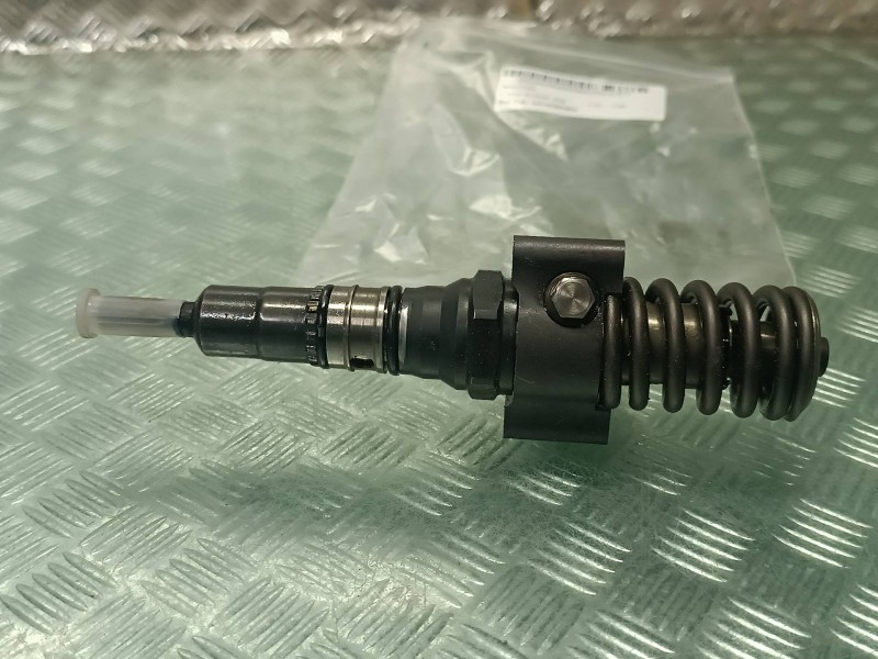 Recambio de inyector para audi a4 berlina (8e) referencia OEM IAM 0414720404 PDB027 BOSCH