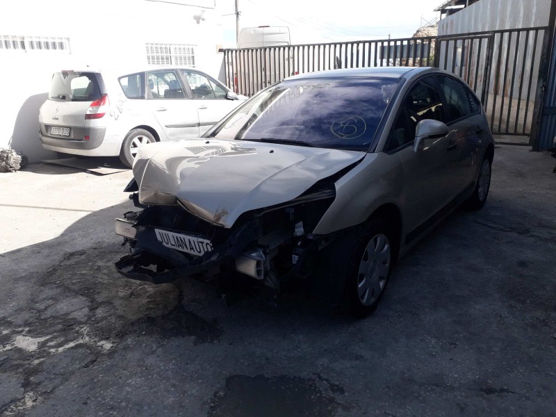 citroen c4 berlina del año 2005