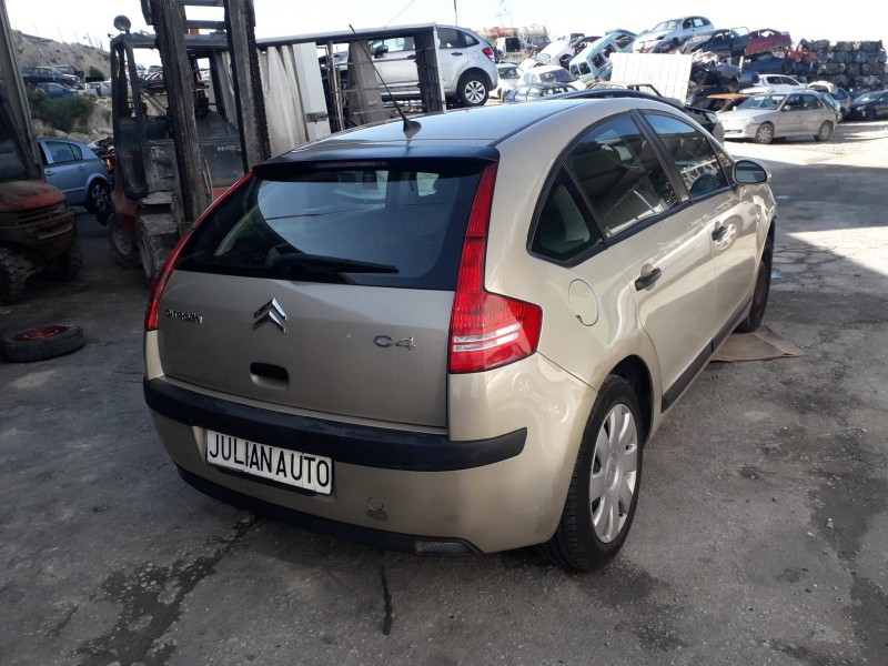 citroen c4 berlina del año 2005