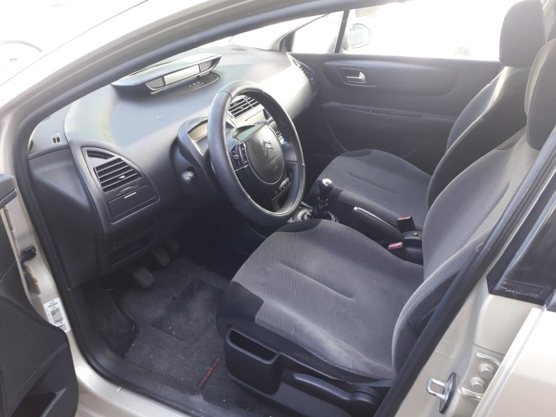 citroen c4 berlina del año 2005