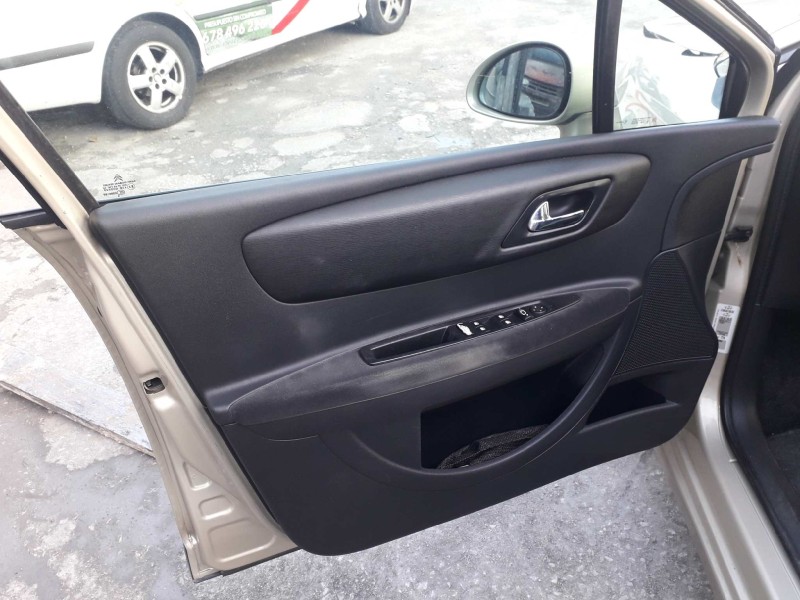 citroen c4 berlina del año 2005