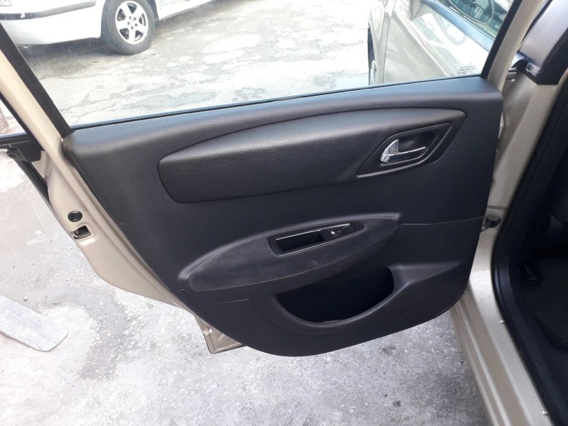 citroen c4 berlina del año 2005