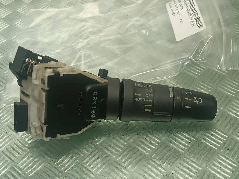 Recambio de mando limpia para nissan note (e11e) referencia OEM IAM 6913SD  