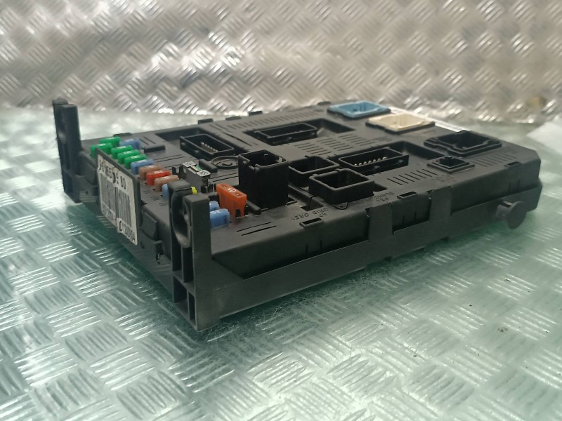 Recambio de caja reles / fusibles para citroen c5 berlina referencia OEM IAM 9656530580 BSI2004 H05 JOHNSON CONTROLS