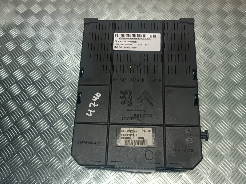 Recambio de caja reles / fusibles para citroen c5 berlina referencia OEM IAM 9656530580 BSI2004 H05 JOHNSON CONTROLS