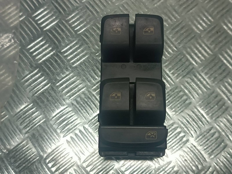 Recambio de mando elevalunas delantero izquierdo para audi q2 (gab) referencia OEM IAM 8V0959851F  CONECTOR 10 PINES