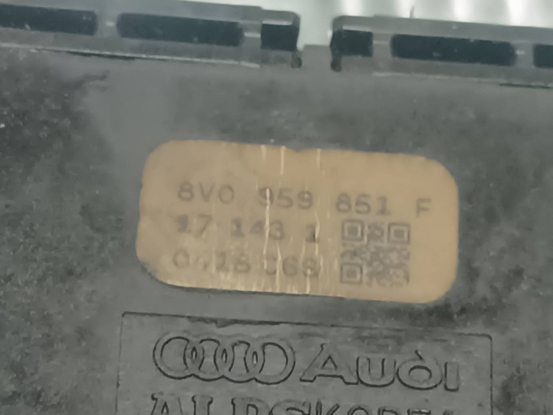 Recambio de mando elevalunas delantero izquierdo para audi q2 (gab) referencia OEM IAM 8V0959851F  CONECTOR 10 PINES