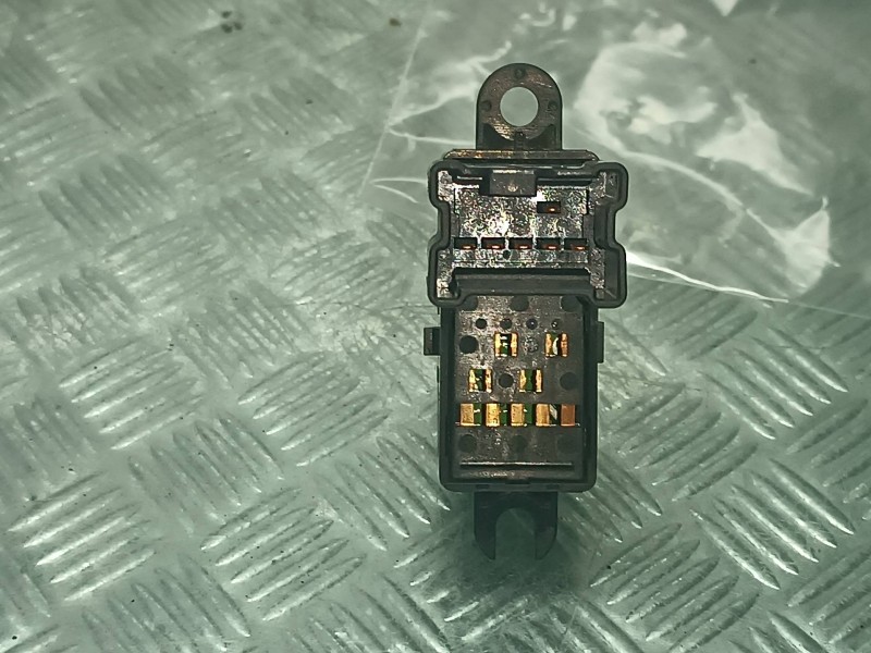 Recambio de mando elevalunas delantero derecho para nissan note (e11e) referencia OEM IAM 25411EA00A  CONECTOR 6 PINES