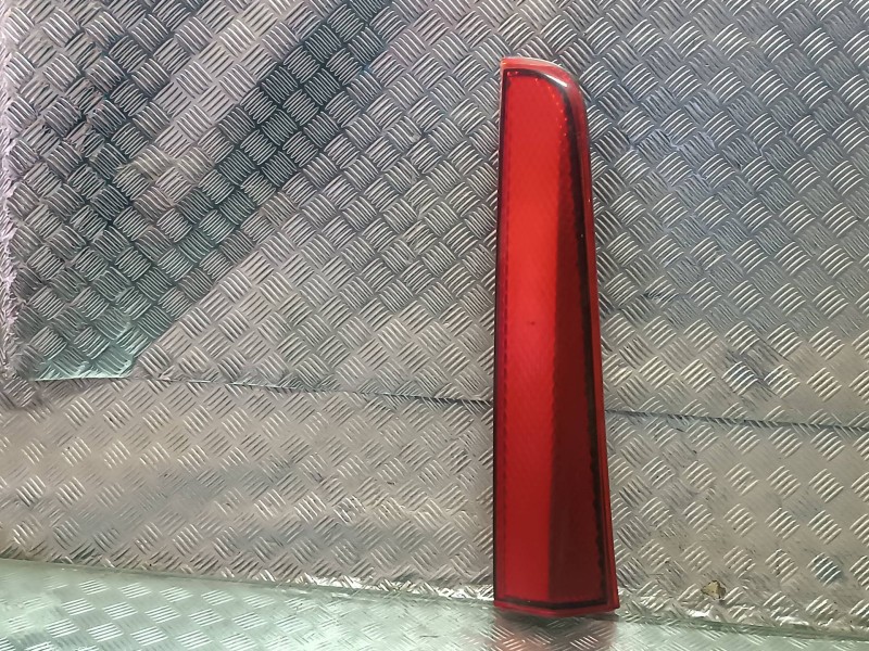 Recambio de reflector trasero para nissan note (e11e) referencia OEM IAM 16752  CATADRIOPTICO