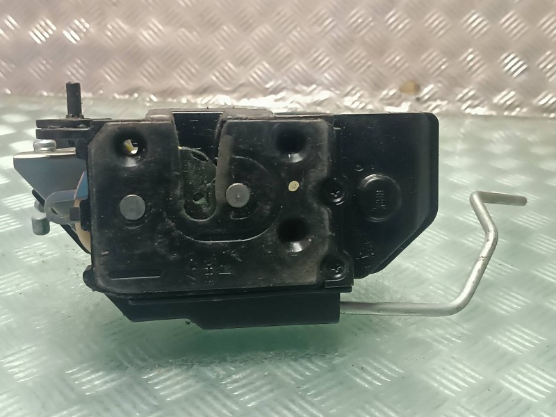 Recambio de cerradura puerta trasera derecha para hyundai i10 referencia OEM IAM   