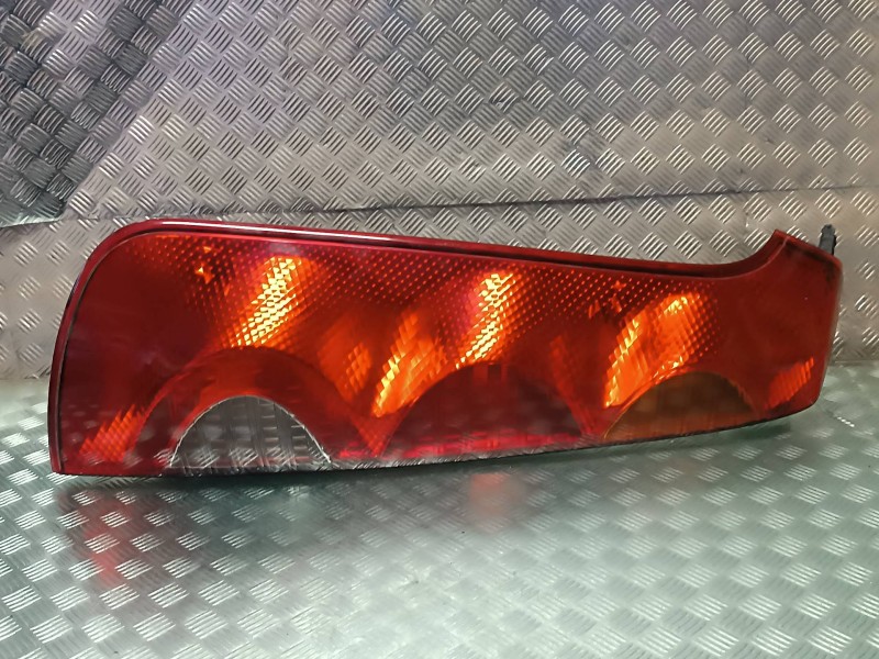 Recambio de piloto trasero izquierdo para nissan note (e11e) referencia OEM IAM 22016752  