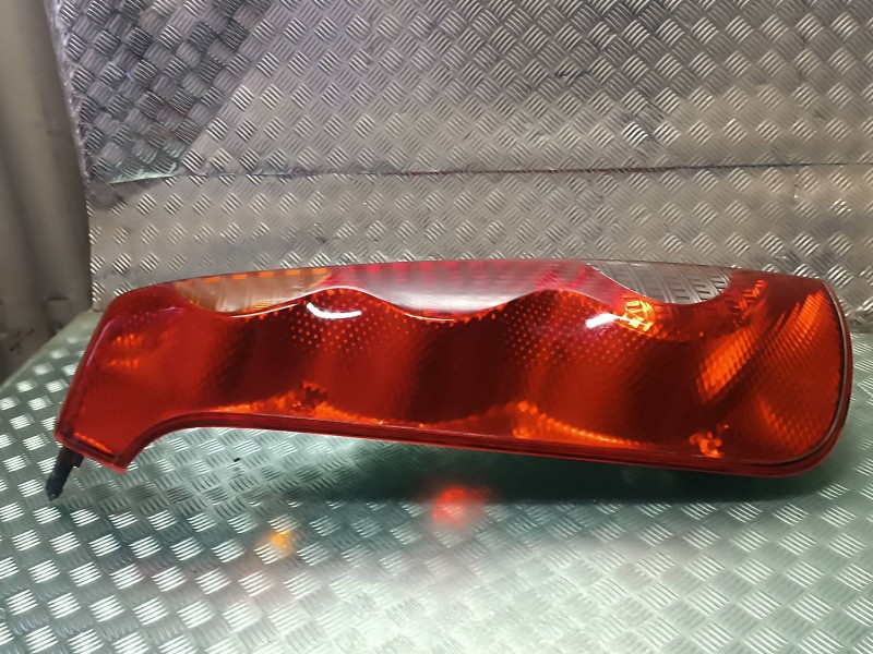 Recambio de piloto trasero izquierdo para nissan note (e11e) referencia OEM IAM 22016752  